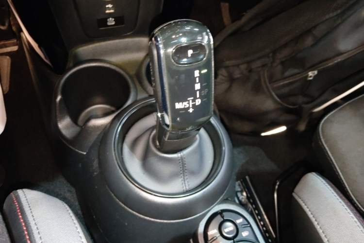 Used MINI JCW 2023 Facelift 2.0T JOHN COOPER WORKS ALL-IN Gear Lever