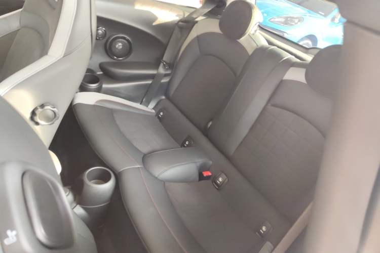 Used MINI JCW 2023 Facelift 2.0T JOHN COOPER WORKS ALL-IN Interior 4
