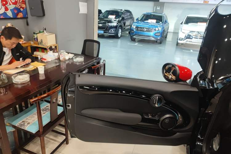 Used MINI JCW 2023 Facelift 2.0T JOHN COOPER WORKS ALL-IN Left Front Door Interior