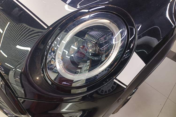 Used MINI JCW 2023 2.0T JOHN COOPER WORKS Pat Moss Commemorative Edition Left Front Headlight