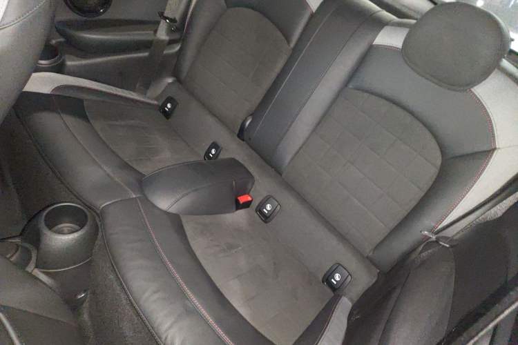 Used MINI JCW 2023 Facelift 2.0T JOHN COOPER WORKS ALL-IN Left Rear Seat