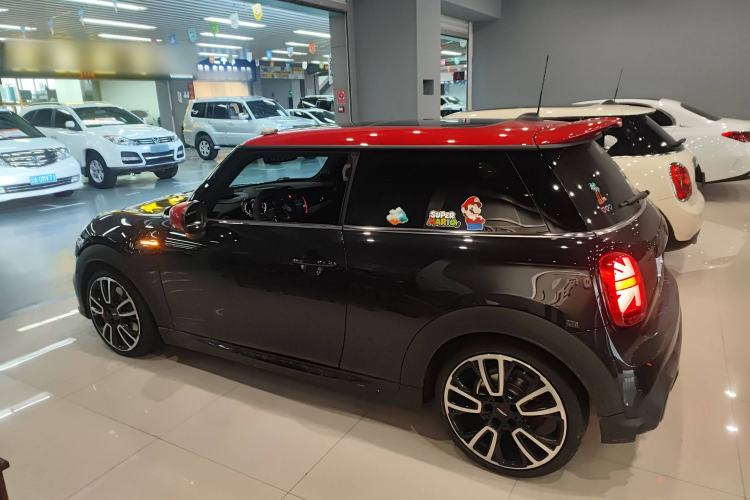 Used MINI JCW 2023 Facelift 2.0T JOHN COOPER WORKS ALL-IN Left Side