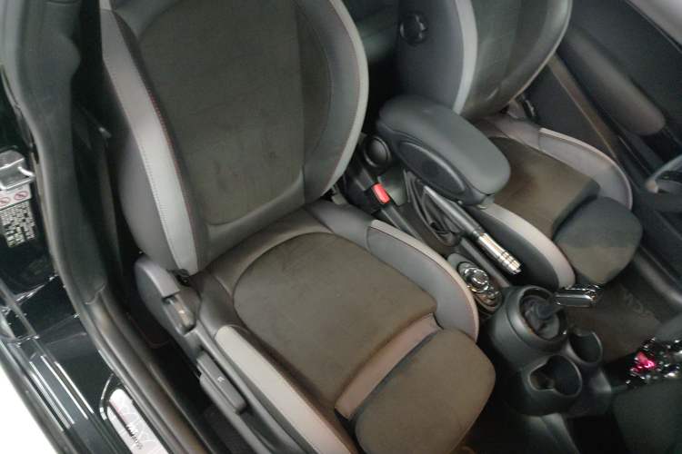 Used MINI JCW 2023 2.0T JOHN COOPER WORKS Pat Moss Commemorative Edition Right Front Seat