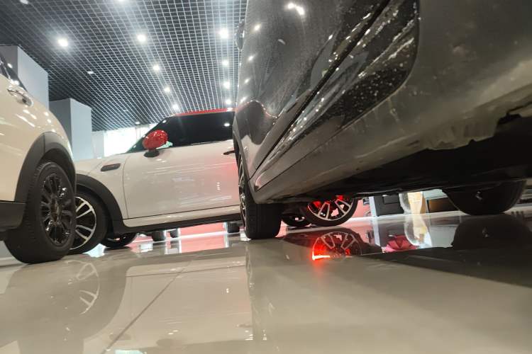 Used MINI JCW 2023 Facelift 2.0T JOHN COOPER WORKS ALL-IN Right Side Sill