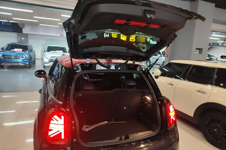 Used MINI JCW 2023 Facelift 2.0T JOHN COOPER WORKS ALL-IN Trunk