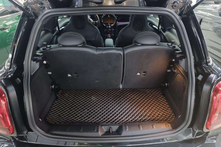 Used MINI JCW 2023 2.0T JOHN COOPER WORKS Pat Moss Commemorative Edition Trunk