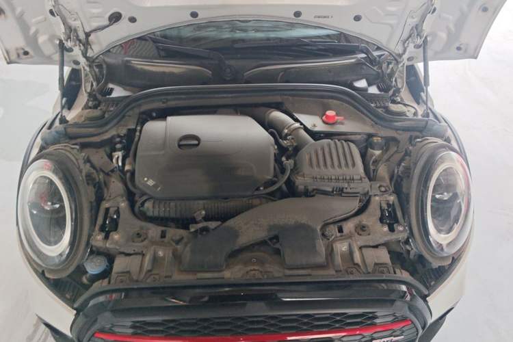Used MINI JCW 2023 2.0T JOHN COOPER WORKS ALL-IN Engine Bay
