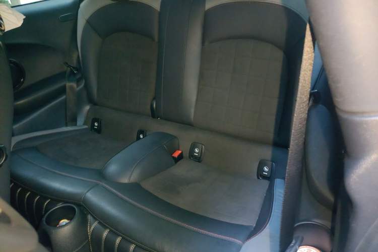 Used MINI JCW 2023 2.0T JOHN COOPER WORKS ALL-IN Left Rear Seat