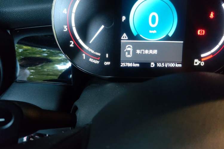 Used MINI JCW 2023 2.0T JOHN COOPER WORKS ALL-IN Odometer Close Up