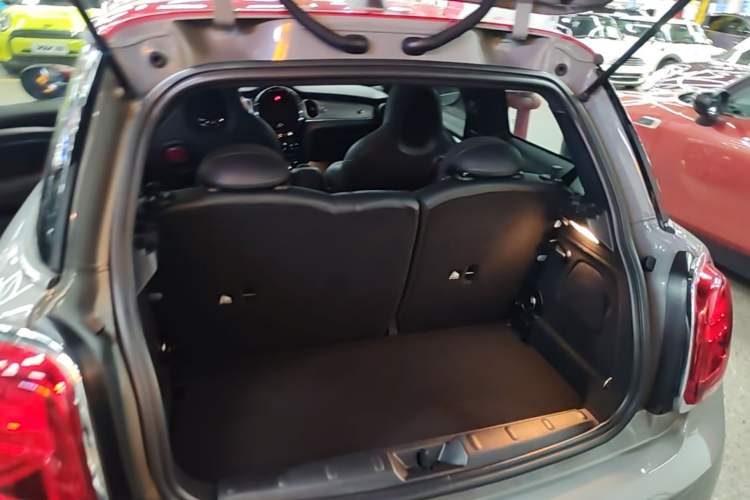 Used MINI JCW 2023 2.0T JOHN COOPER WORKS ALL-IN Trunk