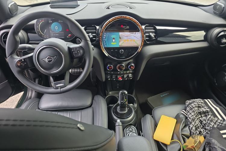 Used MINI JCW 2023 Facelift 2.0T JOHN COOPER WORKS ALL-IN Center Console