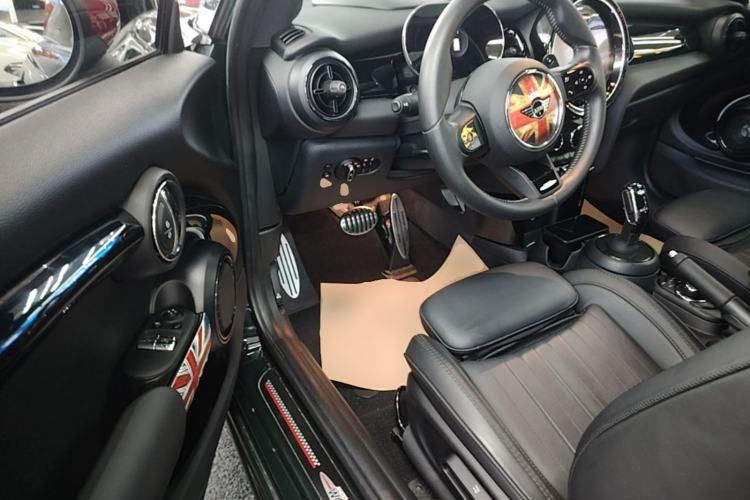 Used MINI JCW 2023 Facelift 2.0T JOHN COOPER WORKS ALL-IN Driver Seat