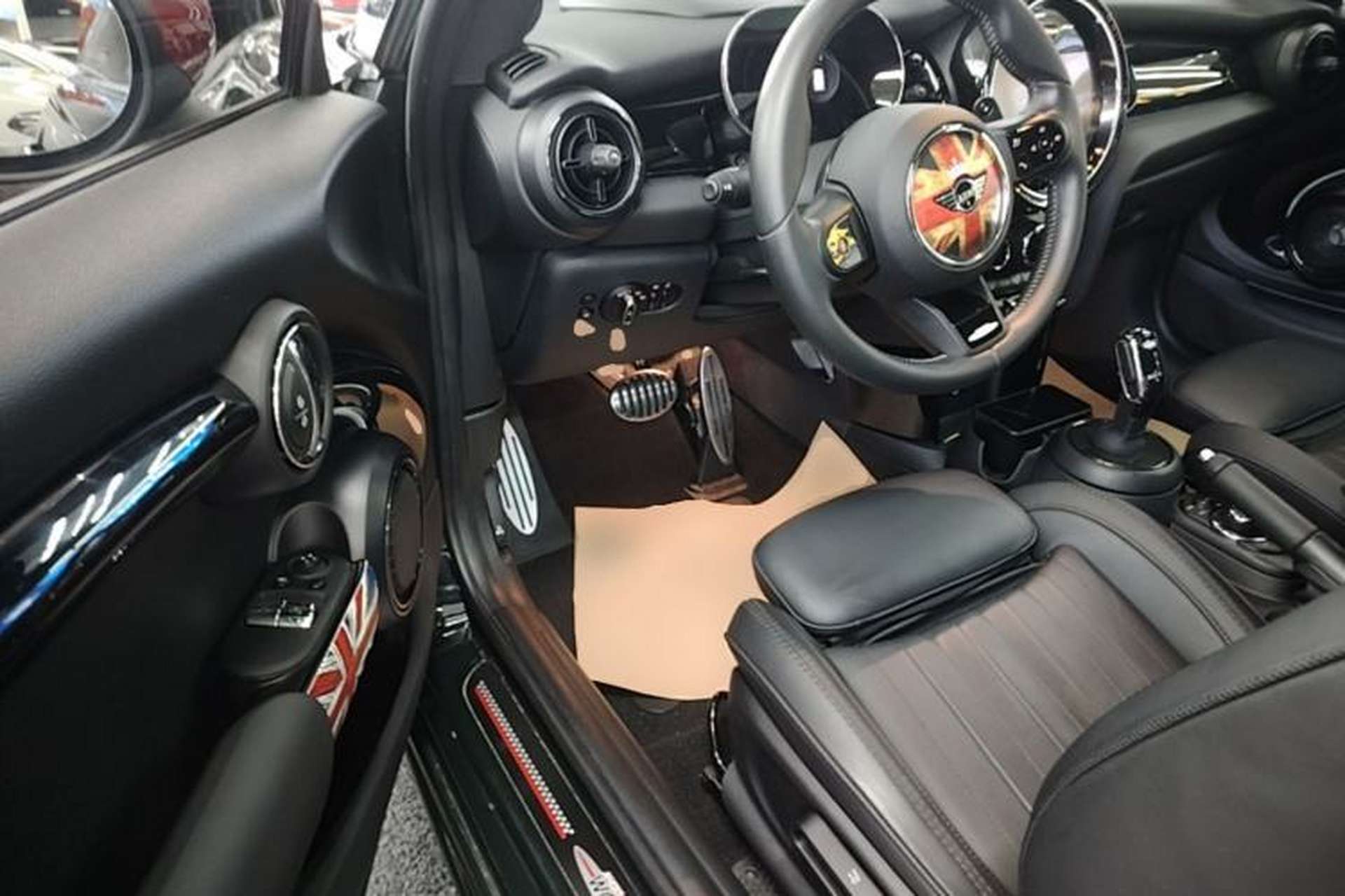 Used MINI JCW 2023 Facelift 2.0T JOHN COOPER WORKS ALL-IN Driver Seat