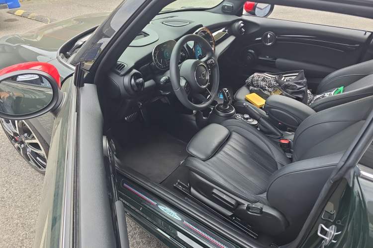 Used MINI JCW 2023 Facelift 2.0T JOHN COOPER WORKS ALL-IN Driver Seat