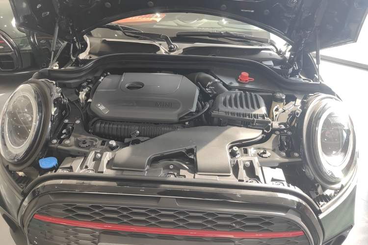 Used MINI JCW 2023 2.0T JOHN COOPER WORKS ALL-IN Engine Bay