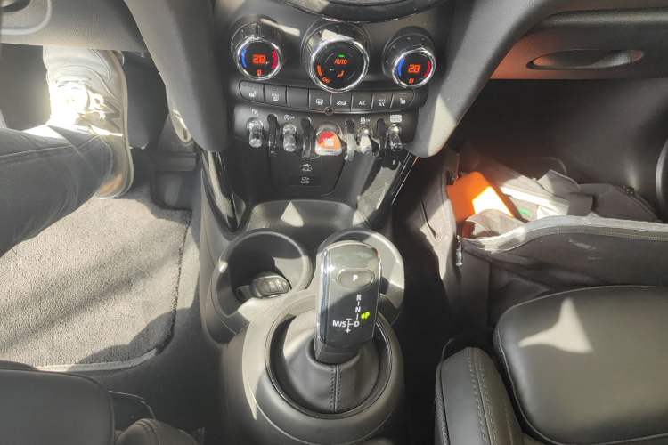 Used MINI JCW 2023 2.0T JOHN COOPER WORKS ALL-IN Gear Lever