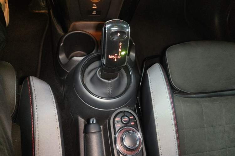Used MINI JCW 2023 Facelift 2.0T JOHN COOPER WORKS ALL-IN Gear Lever