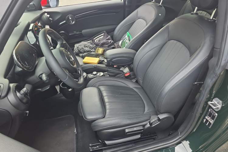 Used MINI JCW 2023 Facelift 2.0T JOHN COOPER WORKS ALL-IN Left Front Seat