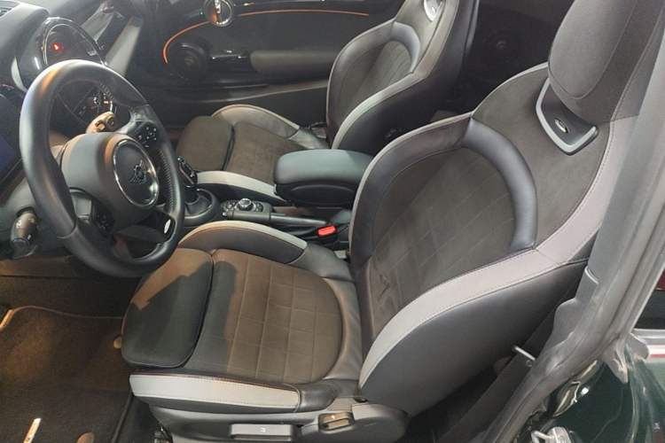 Used MINI JCW 2023 Facelift 2.0T JOHN COOPER WORKS ALL-IN Left Front Seat