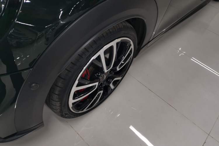 Used MINI JCW 2023 Facelift 2.0T JOHN COOPER WORKS ALL-IN Left Front Wheel Hub