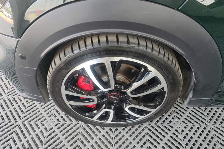 Used MINI JCW 2023 Facelift 2.0T JOHN COOPER WORKS ALL-IN Left Front Wheel Hub