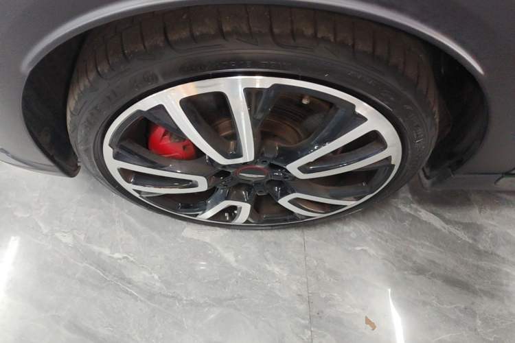 Used MINI JCW 2023 Facelift 2.0T JOHN COOPER WORKS ALL-IN Left Front Wheel Hub