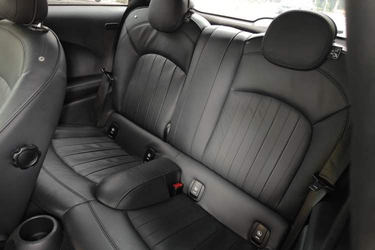 Used MINI JCW 2023 Facelift 2.0T JOHN COOPER WORKS ALL-IN Left Rear Seat