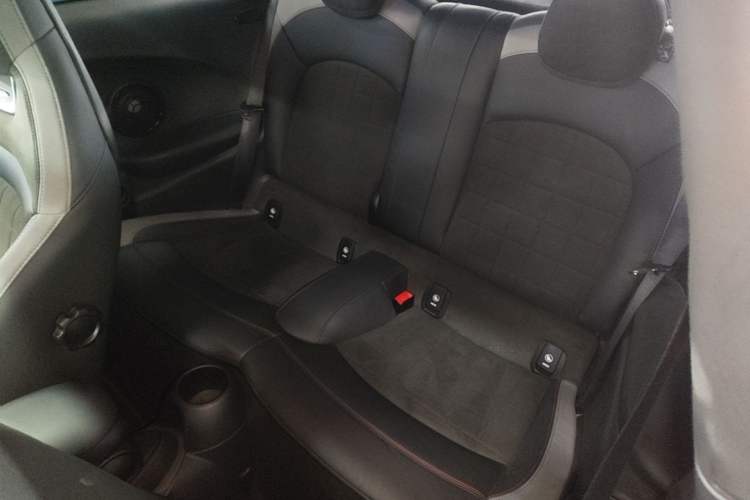 Used MINI JCW 2023 Facelift 2.0T JOHN COOPER WORKS ALL-IN Left Rear Seat