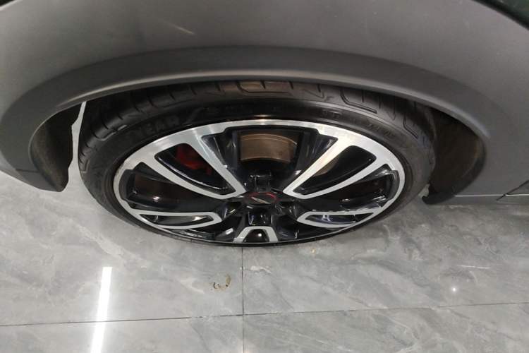 Used MINI JCW 2023 Facelift 2.0T JOHN COOPER WORKS ALL-IN Right Rear Wheel Hub