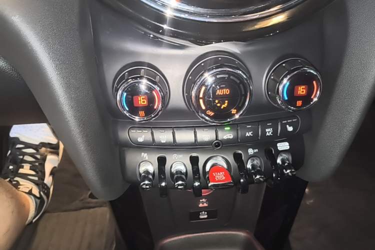Used MINI JCW 2023 Facelift 2.0T JOHN COOPER WORKS ALL-IN Audio And AC Panel