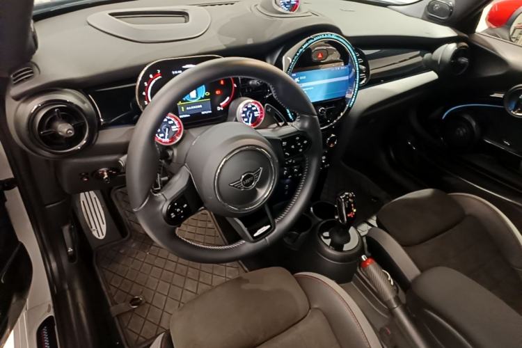 Used MINI JCW 2023 Facelift 2.0T JOHN COOPER WORKS ALL-IN Center Console