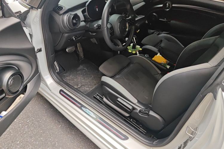 Used MINI JCW 2023 Facelift 2.0T JOHN COOPER WORKS ALL-IN Driver Seat