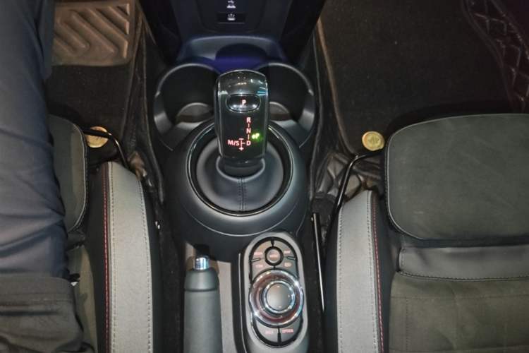 Used MINI JCW 2023 Facelift 2.0T JOHN COOPER WORKS ALL-IN Gear Lever