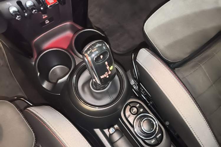Used MINI JCW 2023 Facelift 2.0T JOHN COOPER WORKS ALL-IN Gear Lever