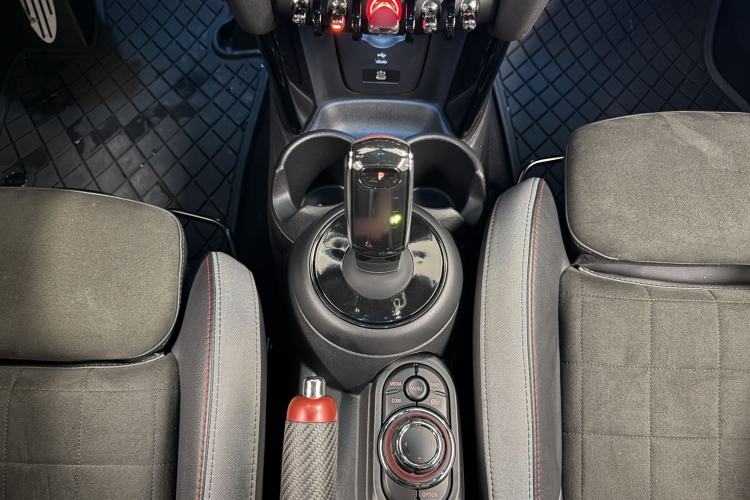 Used MINI JCW 2023 Facelift 2.0T JOHN COOPER WORKS ALL-IN Interior 10