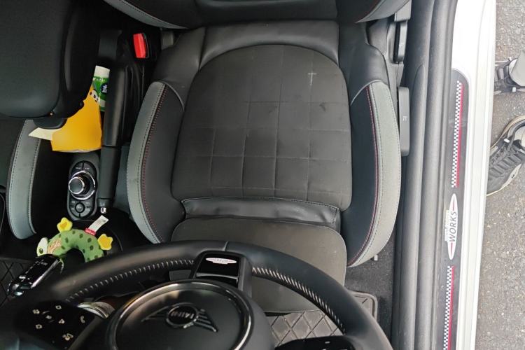Used MINI JCW 2023 Facelift 2.0T JOHN COOPER WORKS ALL-IN Left Front Seat