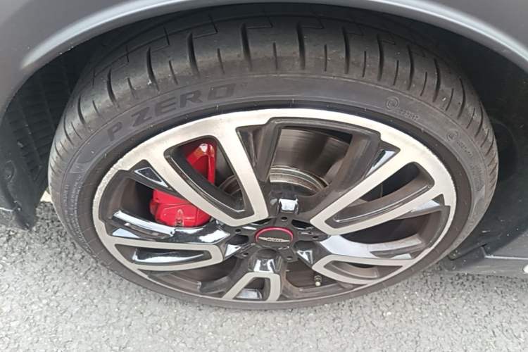 Used MINI JCW 2023 Facelift 2.0T JOHN COOPER WORKS ALL-IN Left Front Wheel Hub