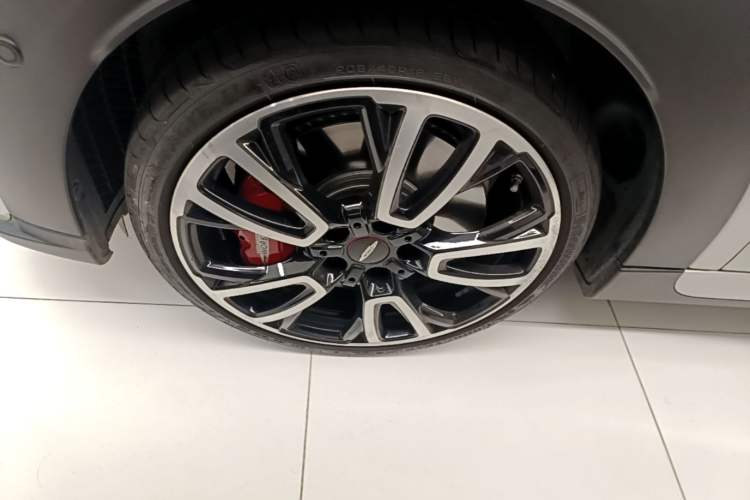 Used MINI JCW 2023 Facelift 2.0T JOHN COOPER WORKS ALL-IN Left Front Wheel Hub