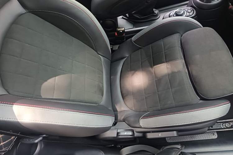 Used MINI JCW 2023 Facelift 2.0T JOHN COOPER WORKS ALL-IN Right Front Seat