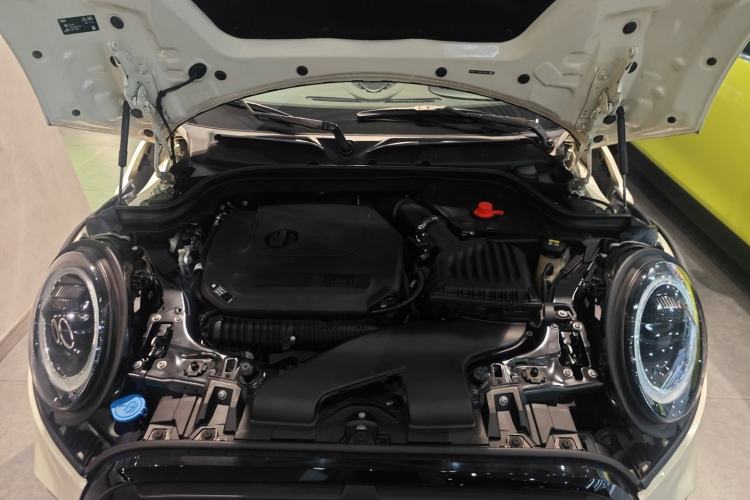Used MINI JCW 2023 2.0T JOHN COOPER WORKS Pat Moss Commemorative Edition Engine Bay
