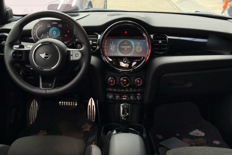 Used MINI JCW 2023 2.0T JOHN COOPER WORKS Pat Moss Commemorative Edition Interior 1