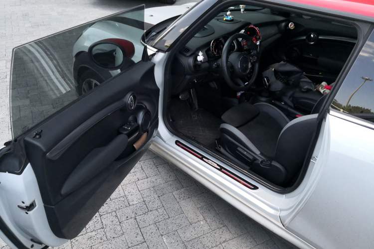 Used MINI JCW 2023 Facelift 2.0T JOHN COOPER WORKS ALL-IN Interior 3
