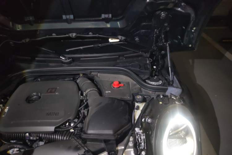 Used MINI JCW 2025 JOHN COOPER WORKS CABRIO Engine Bay Left
