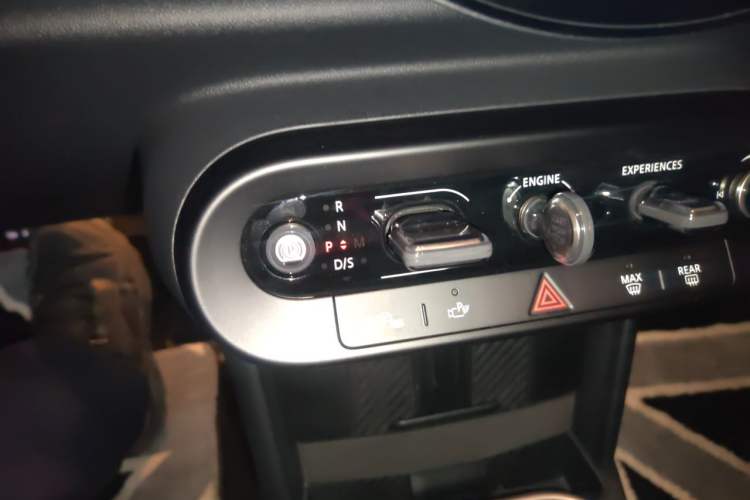 Used MINI JCW 2025 JOHN COOPER WORKS CABRIO Gear Lever