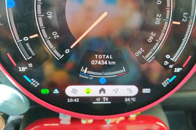 Used MINI JCW 2025 JOHN COOPER WORKS Odometer Close Up