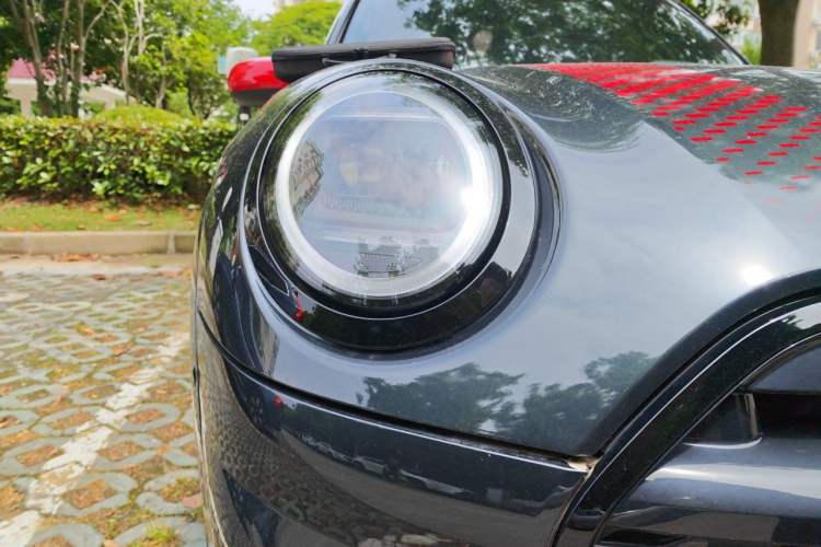 Used MINI JCW 2025 JOHN COOPER WORKS Right Front Headlight