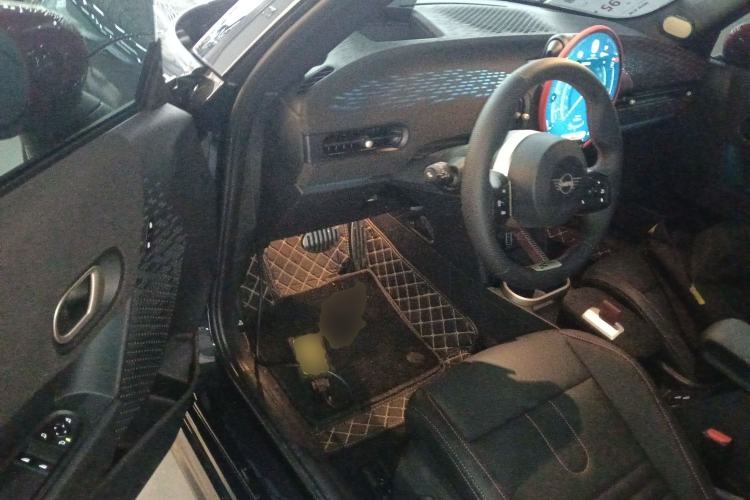 Used MINI JCW 2025 JOHN COOPER WORKS Driver Seat