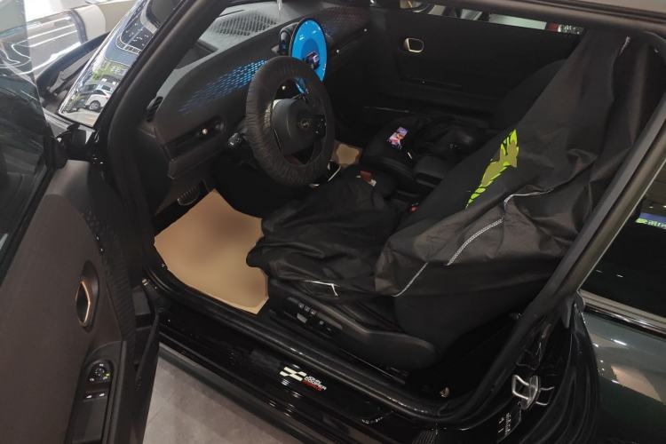 Used MINI JCW 2025 JOHN COOPER WORKS Driver Seat
