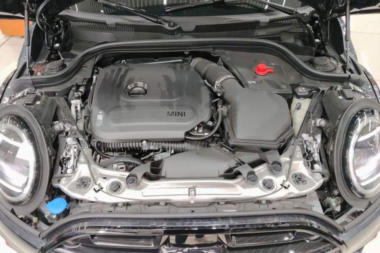 Used MINI JCW 2025 JOHN COOPER WORKS Engine Bay