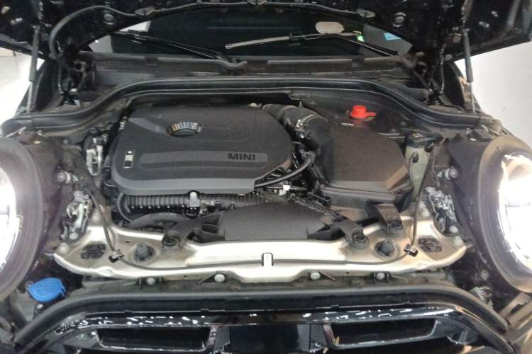 Used MINI JCW 2025 JOHN COOPER WORKS Engine Bay